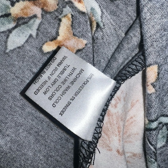 NWT Just Found Floral Maxi Dress with Spaghetti Straps 1X - Picture 8 of 8